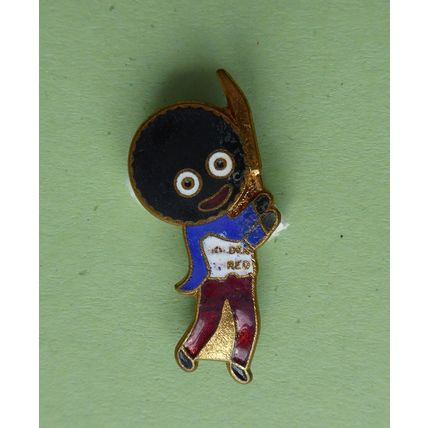 Robertson's Jam 1950's Cricketer Badge