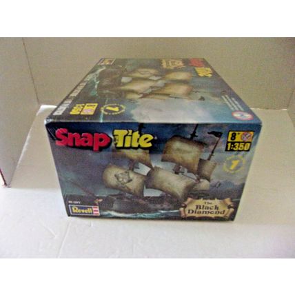 Revell/ Germany Black Diamond Pirate Ship SnapTite 1:350 Scale