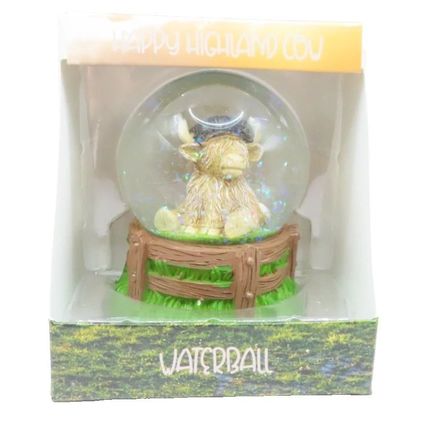 Highland Cow Snow Globe Glitter Wearing a Beret 9 CM Gift Home Deor