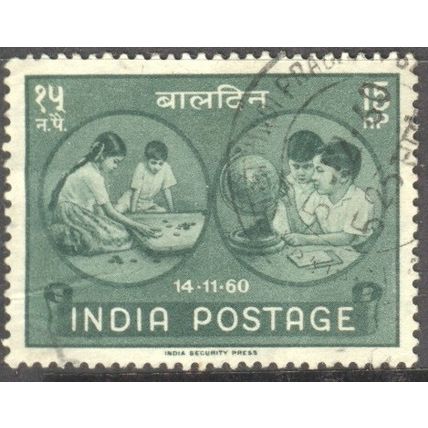 India 1960 - SG 431 - 15p green - "Children's Health" - used