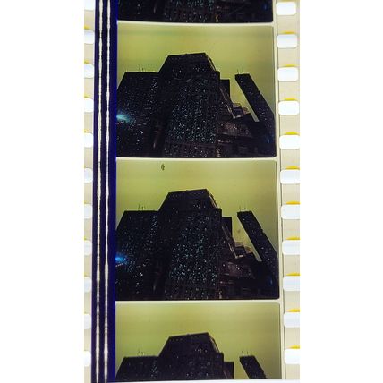 Blade Runner Pk X7P - d081C . - 1 STRIP OF 5 - 35MM FILM CELLS