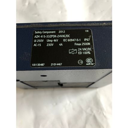 NEW SCHMERSAL AZM 415-33ZPDK-24VAC/DC SAFETY SWITCH,UI 250V IEC 609475-1 AC15,AY