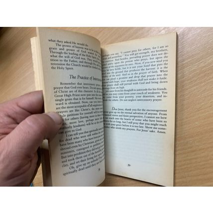 1989 "THE BELIEVER'S SECRET OF INTERCESSION" VINTAGE PAPERBACK BOOK (P2)