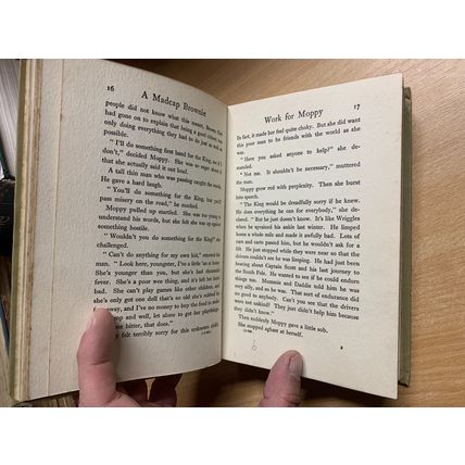 1950s SIBYL B OWSLEY "A MADCAP BROWNIE" FICTION ILLUSTRATED HARDBACK BOOK (P3)