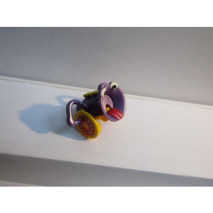 Kinder Surprise Toy 2002 K02 N038 Trumpet on Wheels