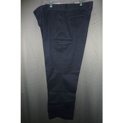 NWT Dockers Relaxed Fit Cargo, Straight Leg, Stain Defender 40 x 32 BLUE