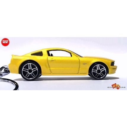 RARE KEYCHAIN YELLOW FORD MUSTANG GT CUSTOM Ltd EDITION GREAT GIFT NOVELTY
