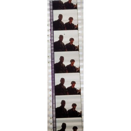 Pk GEB - M - MIX - b 037K . 1 STRIP OF 5 - 35MM FILM CELLS. ( )