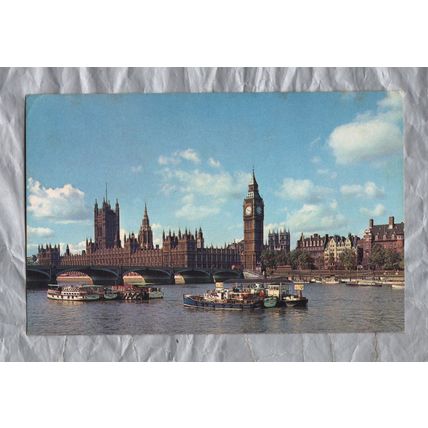 ENGLAND: Houses of Parliament, London - Postally Unused - `In Flight With TWA`
