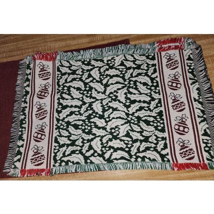 6 Christmas Fabric Placemats 2 Burgundy 2 Merry Christmas 2 Holly & Ornaments