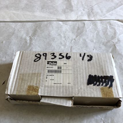 new PARKER 19114MTA PNEUMATIC VALVE DIRECTIONAL CONTROL W/ B-12 COIL,BK