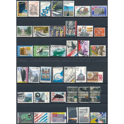 562 Stamp Selection - Netherlands - Used Hinged