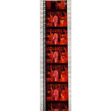 Pk GEB - W - MIX - d 097S . 1 STRIP OF 5 - 35MM FILM CELLS. ( EWF )