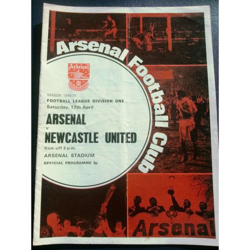 Arsenal v Newcastle United Football Programme 17/04/1971