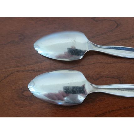 Vintage WM ROGERS MFG CO Silver Plate ORIGINAL ROGERS Serrated Grapefruit Spoons