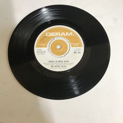 THE MOODY BLUES - Nights in white satin - Cities - DM 161