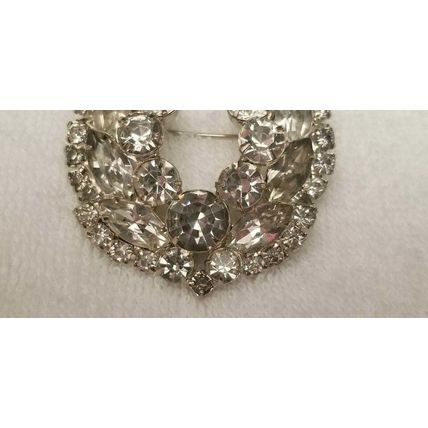 Vintage Silver Tone Rhinestone Wreath Brooch