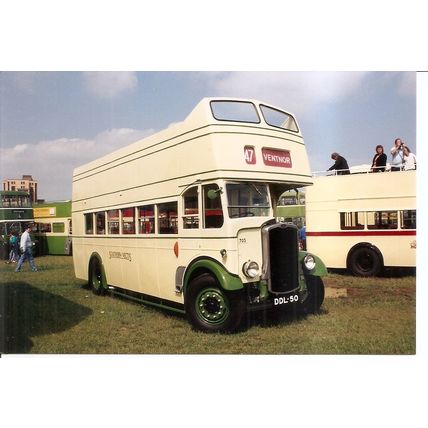 Colour Photograph of Southern Vectis Omnibus Co. Ltd - DDL 50