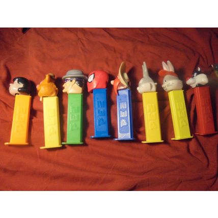 LOT of 8 Loose CHARACTERS Feeted PEZ Dispensers! $15.00 or Best Offer!!