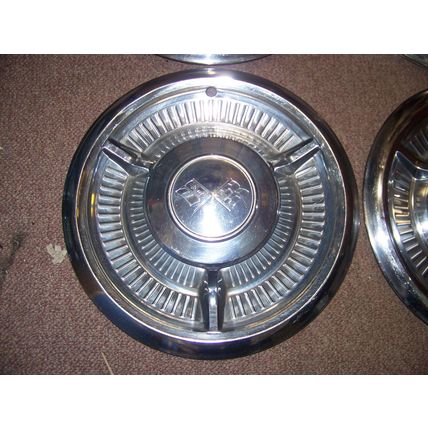 1958 CHEVROLET BELAIR IMPALA NOMAD BISCAYNE DELRAY 14" HUBCAPS OEM (4) 58 CHEVY