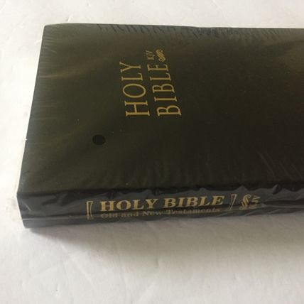 New Holy Bible Old & New Testament - Black Cover
