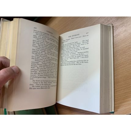 1933 HUGH WALPOLE "VANESSA" FICTION VINTAGE THICK HARDBACK BOOK (P5)