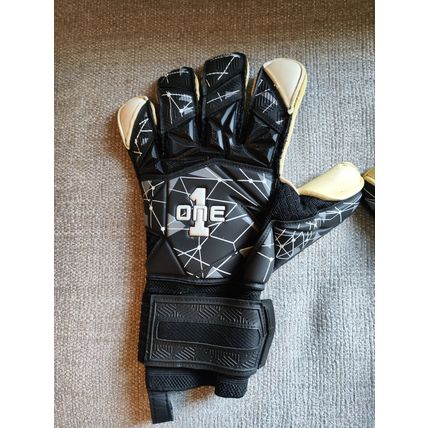 Genuine, Signed/Autographed, Football Gloves, James Shea - Size 10, Luton Town