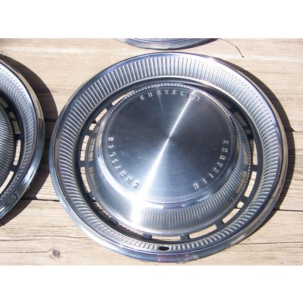 1970 70 Chrysler Hub Caps (4) OEM 15" Hollander #349 New Yorker Town & Country