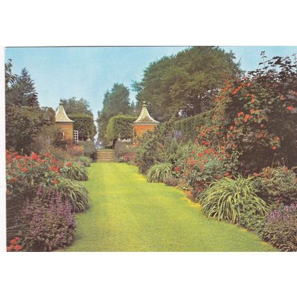 Hidcote Manor Gardens Red Border Gloucestershire Postcard unused creased