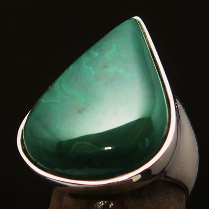 Minimalist mirror polished Sterling Silver Ring Green Pear Malachite - Size 10