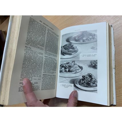 c1950 "MRS BEETON'S ALL ABOUT COOKERY" ILLUSTRATED HARDBACK BOOK (P4)