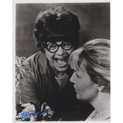 Estelle Parsons Signed Autographed Glossy 8x10 Photo