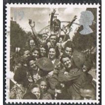 Great Britain 1995 Europa 19p Peace & Freedom Used Troops Civilians SG1873 stamp