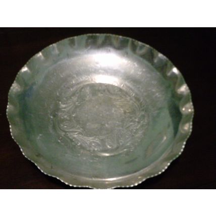 Admirations aluminum etched design ruffled rim large serving bowl