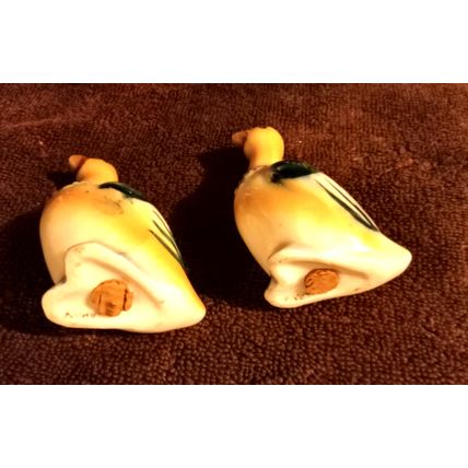 Old Vintage Doves Salt & Pepper Shackers 3 1/4" Tall 1940/50s