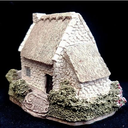 Lilliput Lane Tanners Cottage Thatched Vintage Ornament
