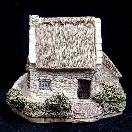 Lilliput Lane Tanners Cottage Thatched Vintage Ornament