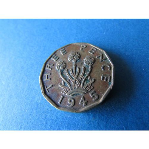 1945 GEORGE VI BRASS THREEPENCE - COIN - 4 FREE POST. AB