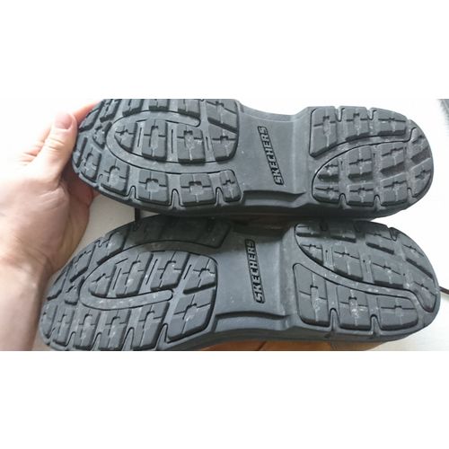 FLASH SALE! SKECHERS Mens 9 brown shoes Nubuck Leather Fit Waterproof BERTAN