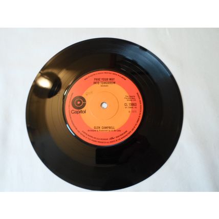 7" 1970. GLEN CAMPBELL. IT'S ONLY MAKE BELIEVE.CAPITOL CL 15663. EXCELLENT