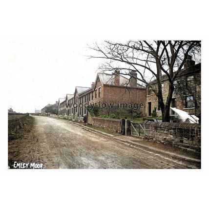 ptc2172 - Yorks. - Terraced Houses along Emley Moor (for Miners?) - print 6x4