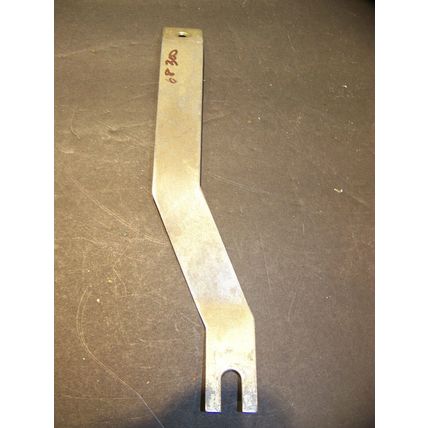 1968 CHRYSLER 300 RADIO SUPPORT BRACKET OEM NEW YORKER NEWPORT TOWN & COUNTRY
