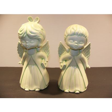 Kissing Choir Angels Ceramic Figurines 1980 Vintage Christmas