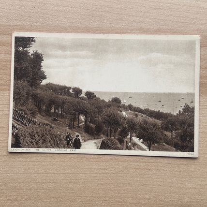 Vintage Leigh on Sea Essex 1940's (?) UNUSED Postcard Nr Mint exCon Photochrom