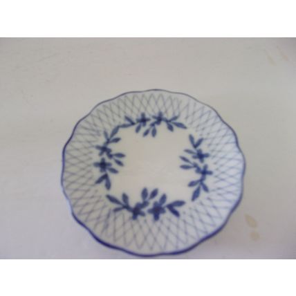 Miniature Porcelain Tea Set Blue & White Floral Pattern 8 piece