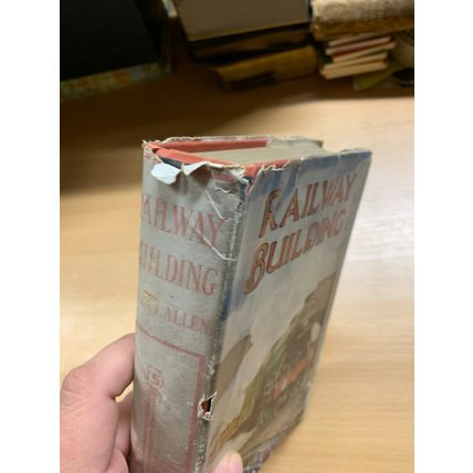 c1920s 1ST EDITION CECIL J ALLEN "RAILWAY BUILDING" TRAINS ILLUSTRATED BOOK (P4)