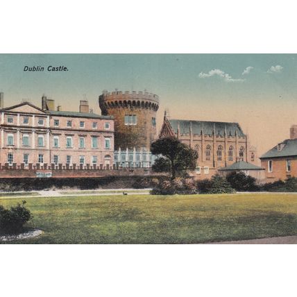 B864 . DUBLIN CASTLE . PRINTED POSTCARD