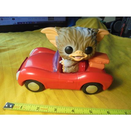 Funko Pop Hot Topic EXCLUSIVE! GREMLINS - GIZMO In Red Corvette!! #71 ! $25.00