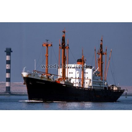 SQ0581 - Dutch Cargo Ship - Laarderkerk , built 1958 - photograph 6x4