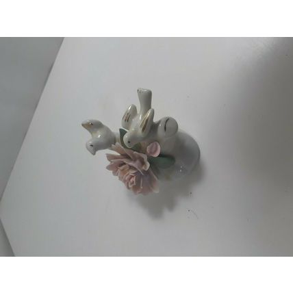 3 inch china fiquirine with 2 white doves and pink flower vintage good